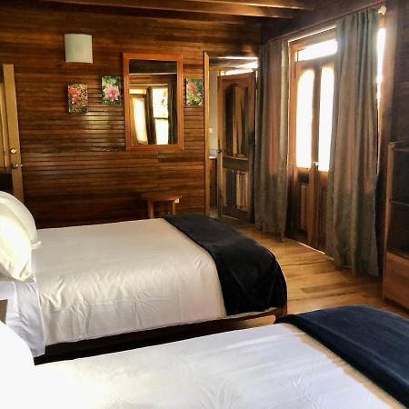 Hostal Zafiro 민도 외부 사진