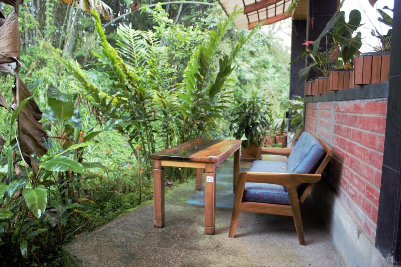 Hostal Zafiro 민도 외부 사진