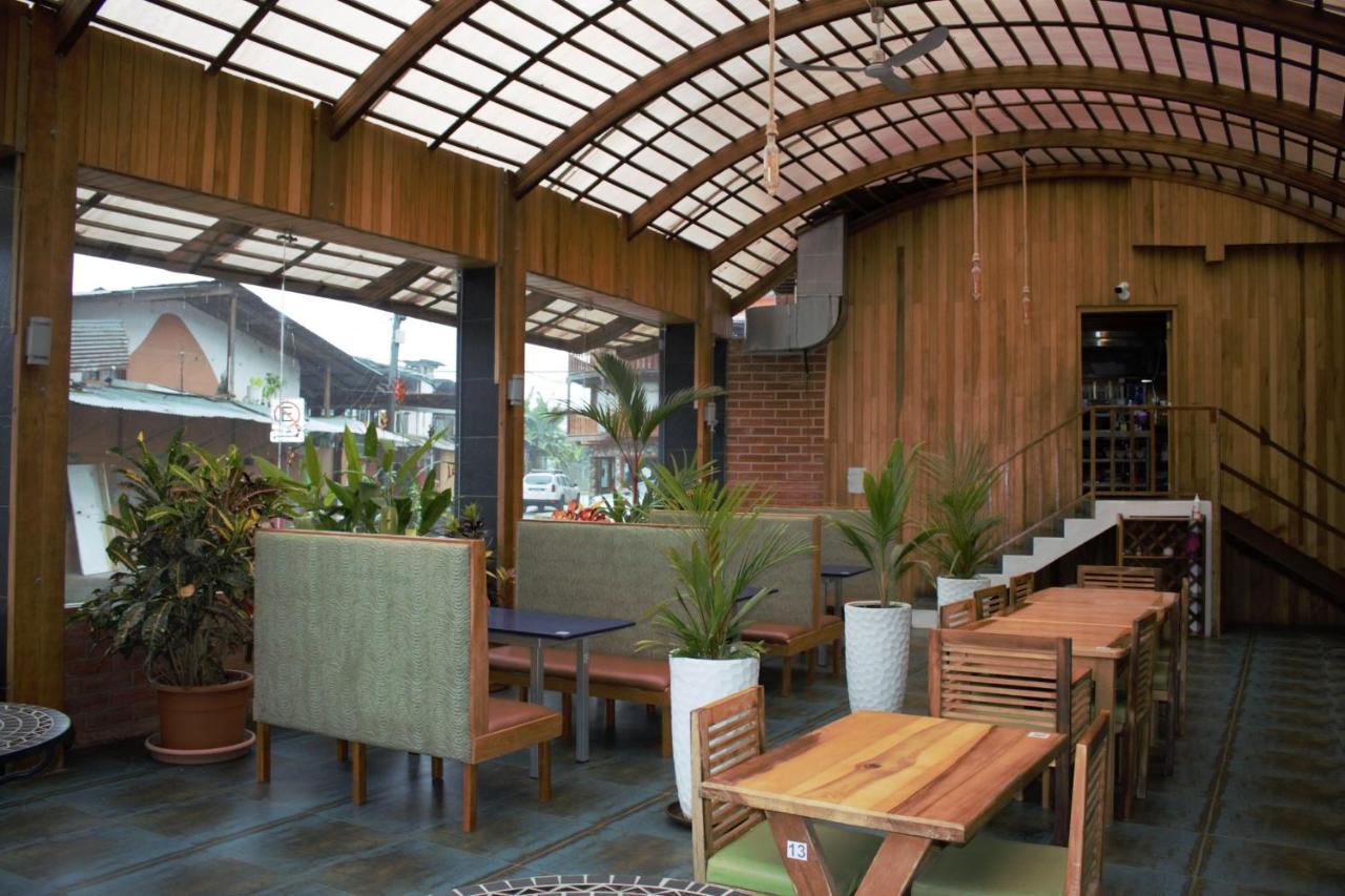 Hostal Zafiro 민도 외부 사진