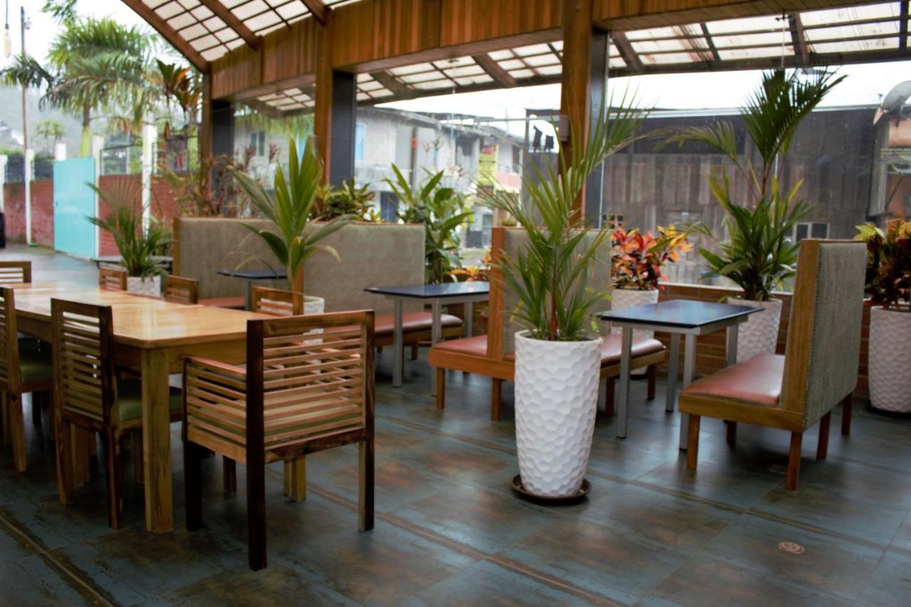 Hostal Zafiro 민도 외부 사진