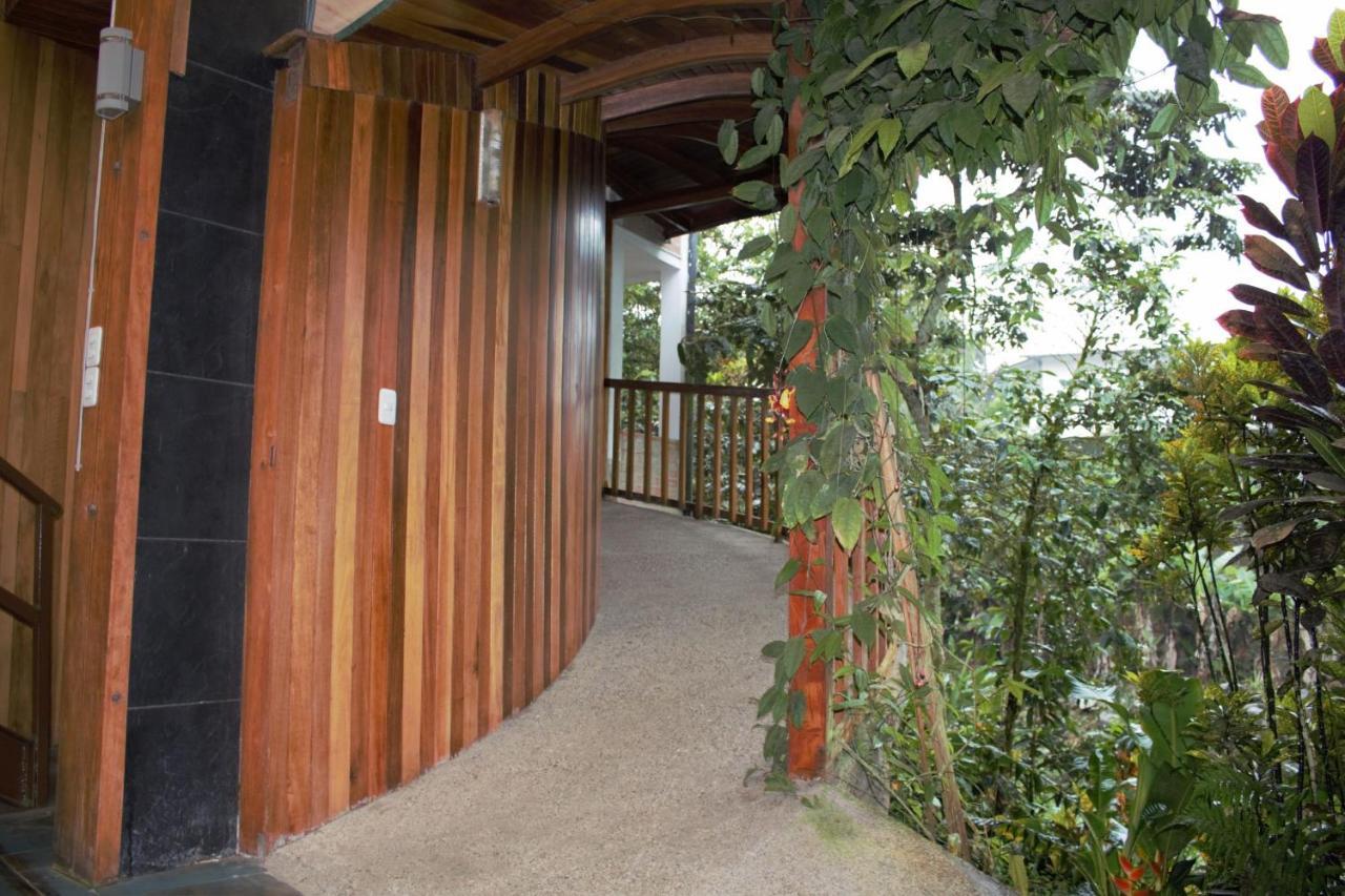 Hostal Zafiro 민도 외부 사진