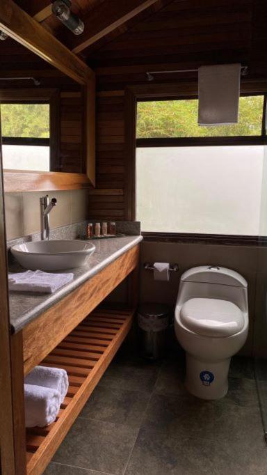 Hostal Zafiro 민도 외부 사진
